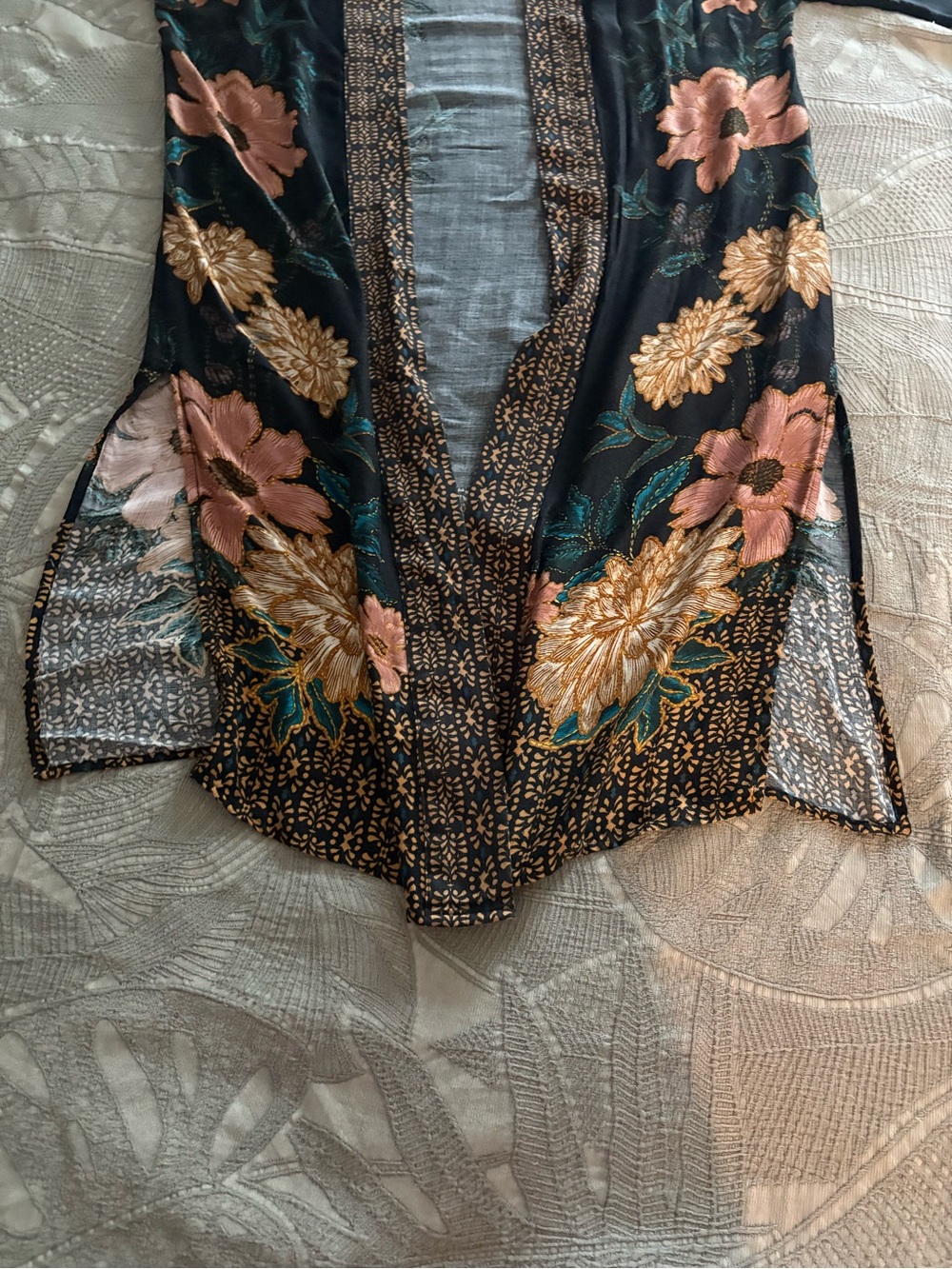 DR2 Black Floral Embroidered Kimono Cardigan - Picture 2 of 4